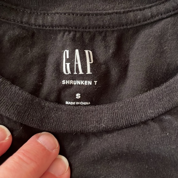 👚GAP artist collaboration Keith Harding Heart Pump crop T.  EUC. Size Small. - Picture 3 of 4